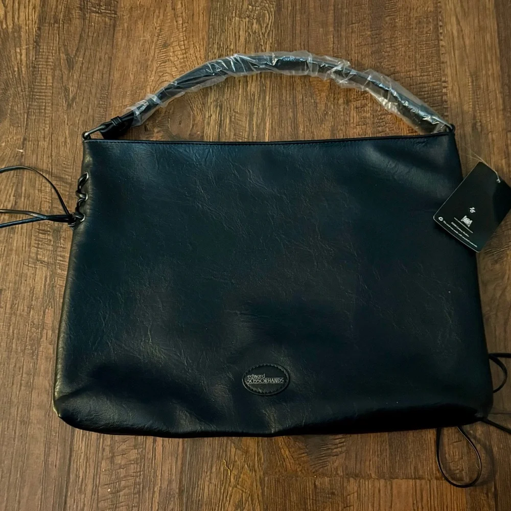 NEW Her Universe EDWARD SCISSORHANDS Black Faux Leather Studded Hobo Bag - Picture 3 of 9